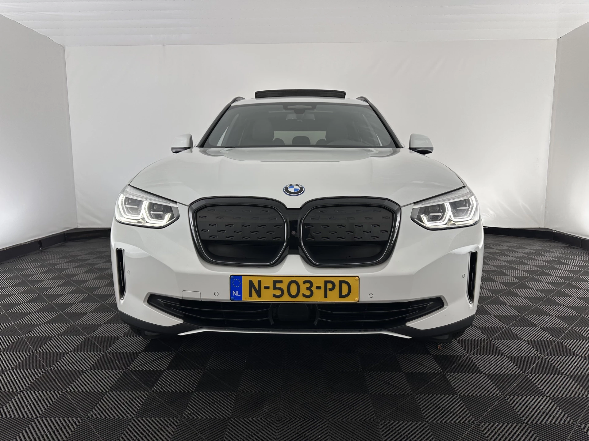 Hoofdafbeelding BMW iX3