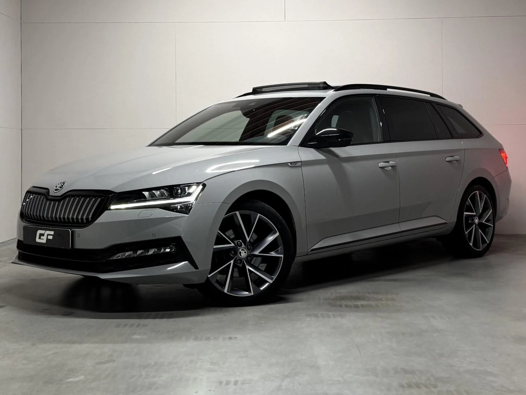 Hoofdafbeelding Škoda Superb