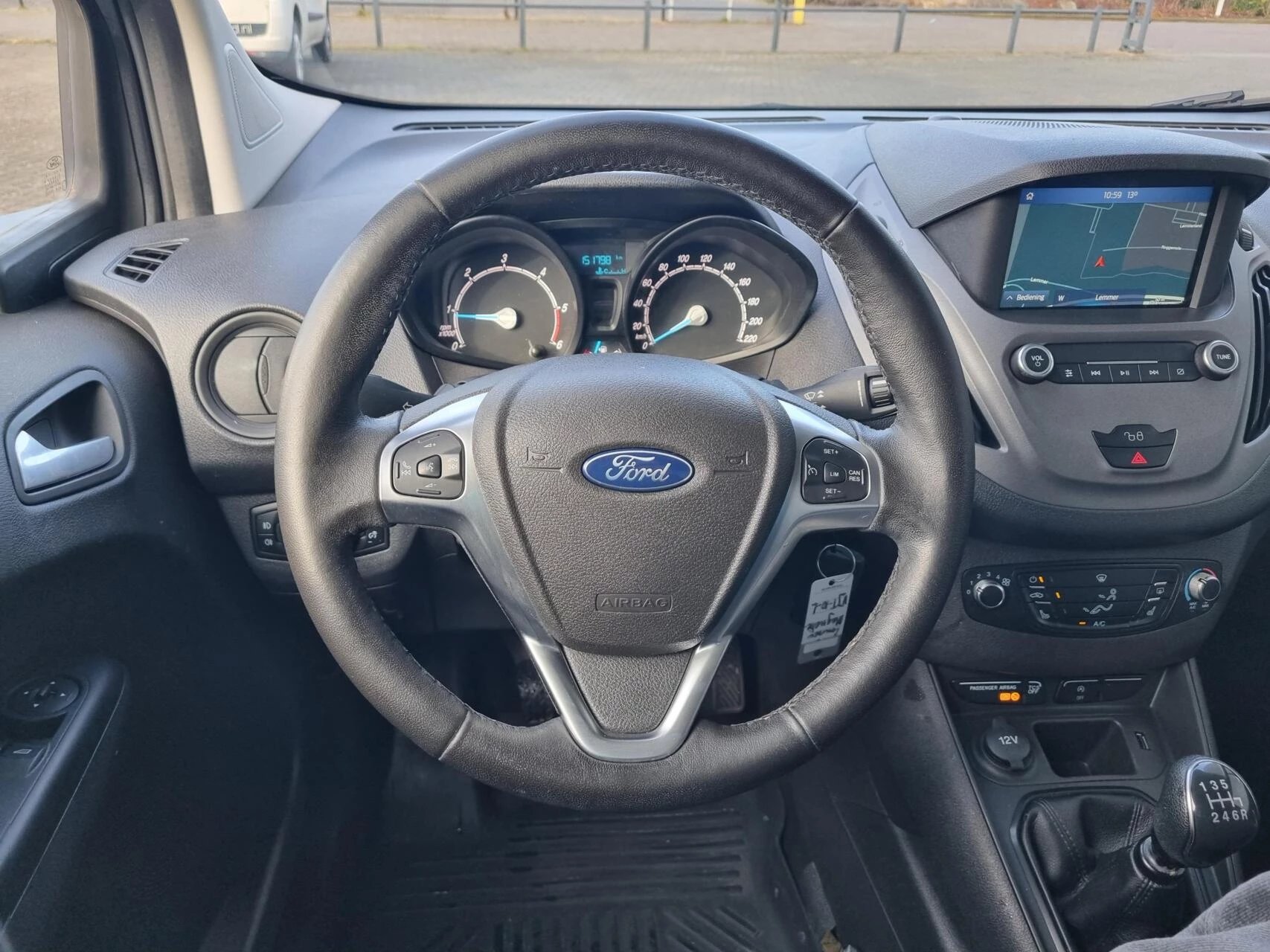 Hoofdafbeelding Ford Transit Courier