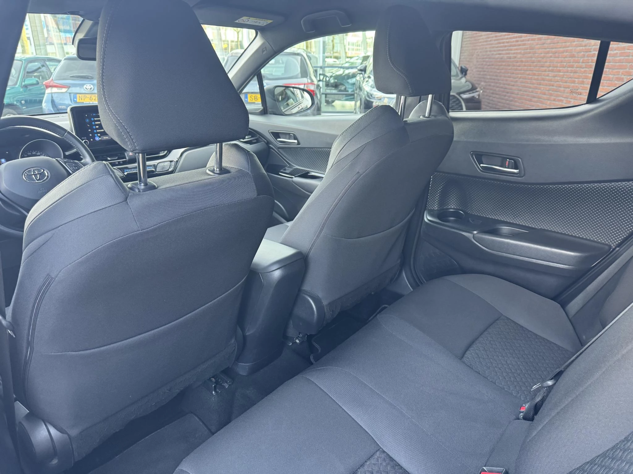 Hoofdafbeelding Toyota C-HR