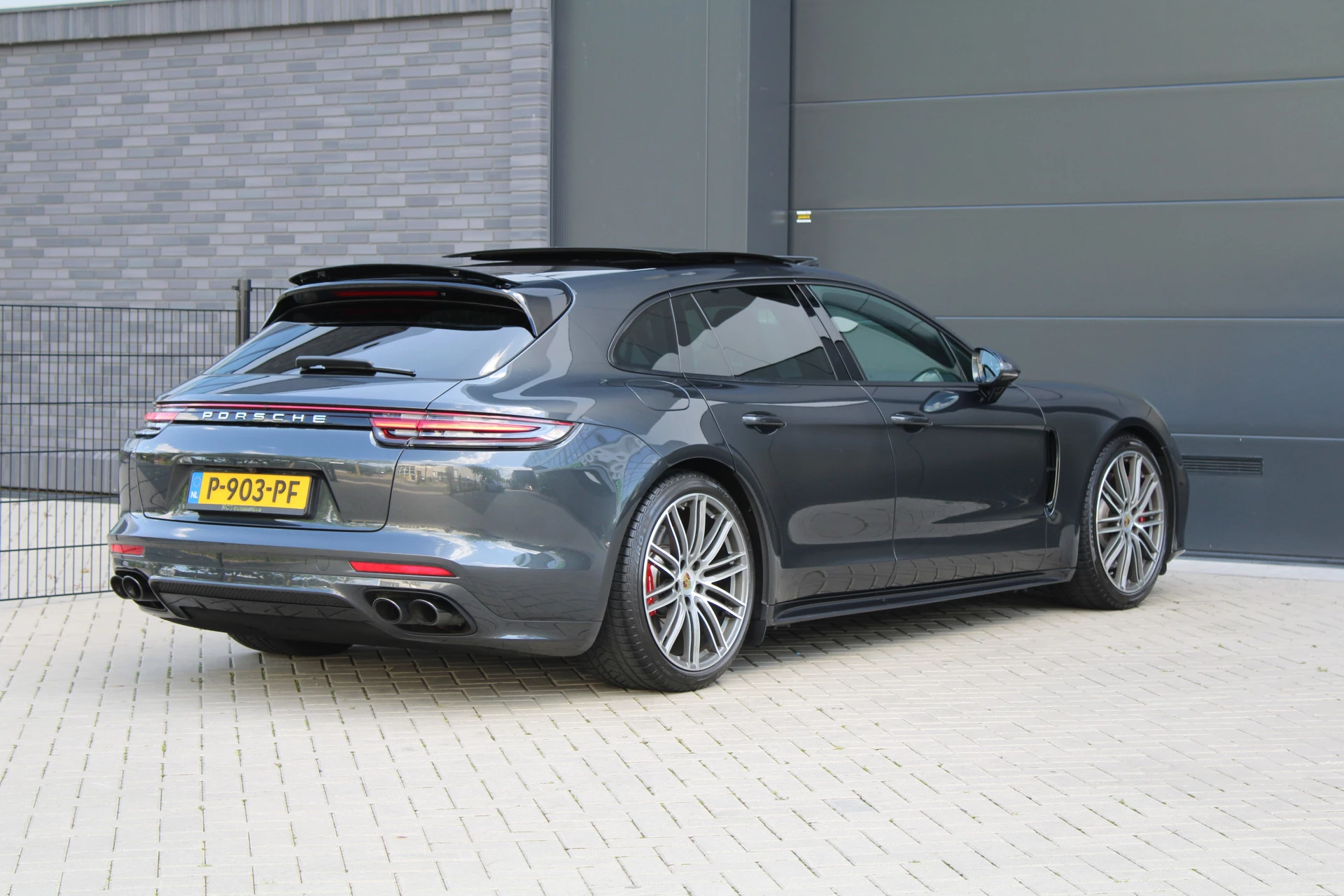 Hoofdafbeelding Porsche Panamera