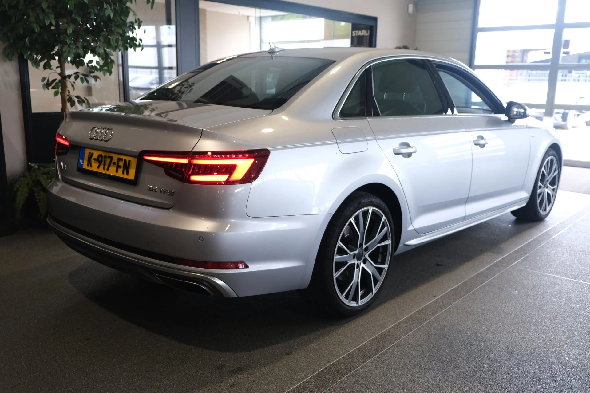 Hoofdafbeelding Audi A4