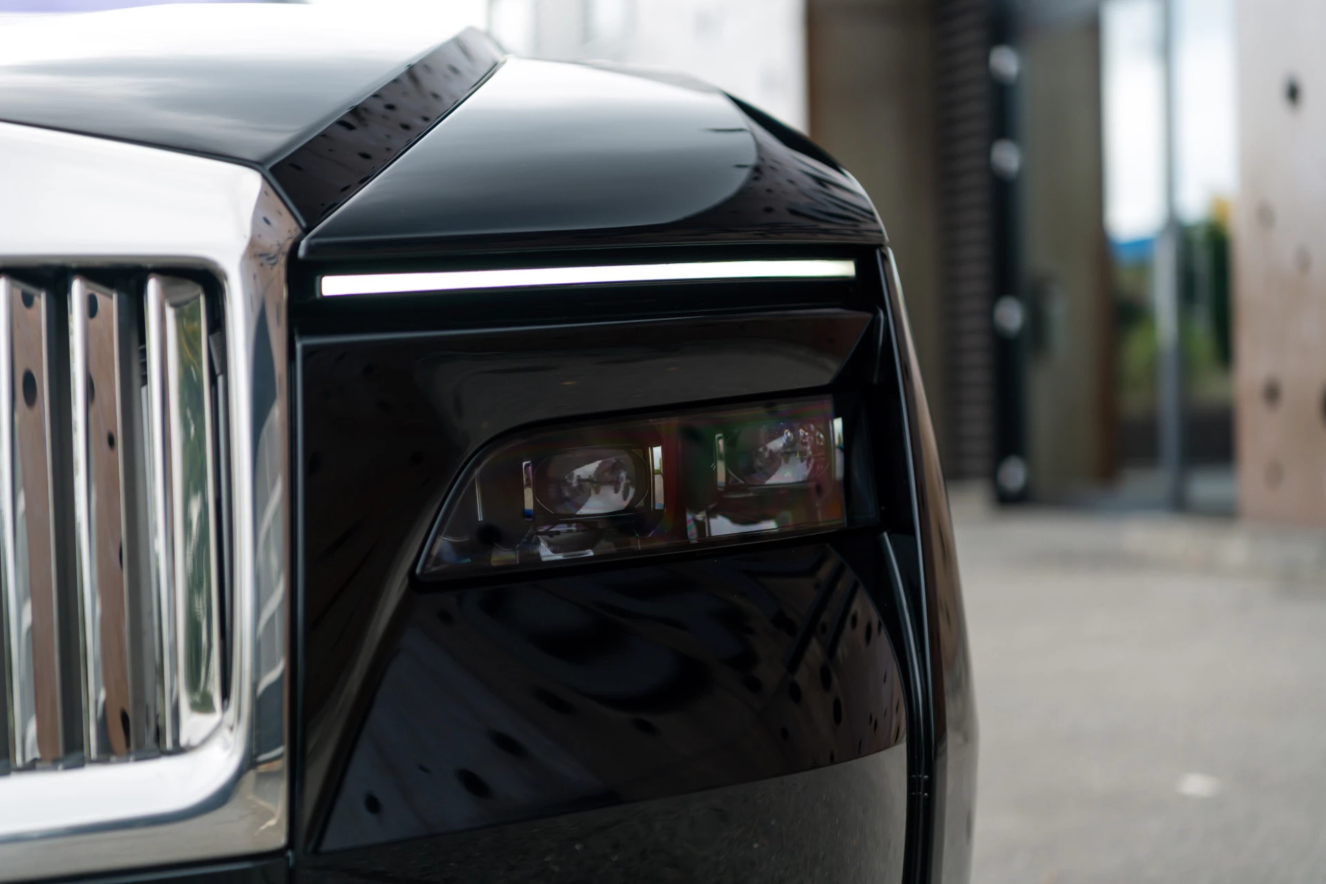 Hoofdafbeelding Rolls-Royce Spectre