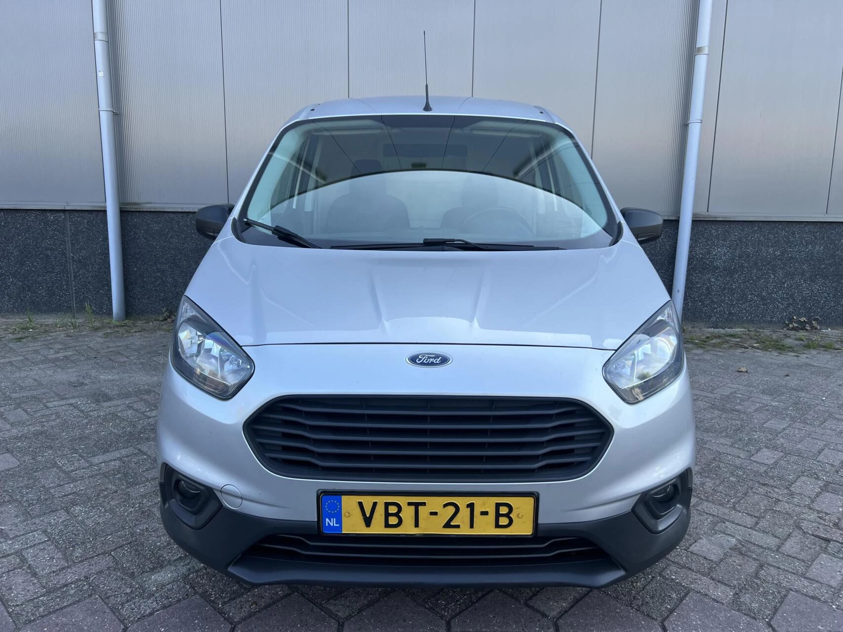 Hoofdafbeelding Ford Transit Courier