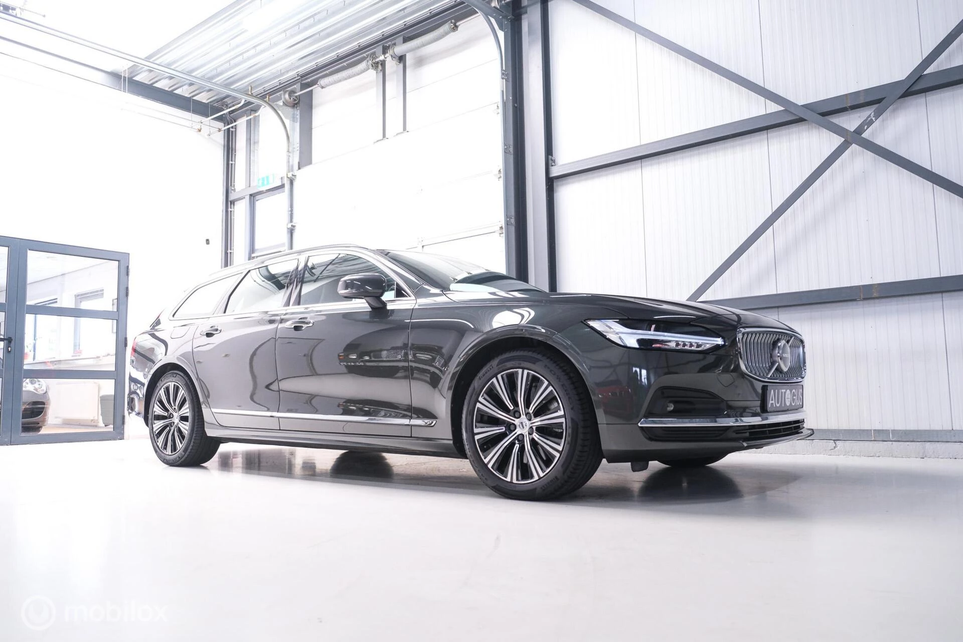 Hoofdafbeelding Volvo V90