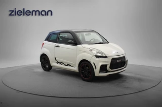 Hoofdafbeelding Ligier JS50 Ligier JS50 dCi Sport Elegance - 2017 - 14.002 Km - Leer