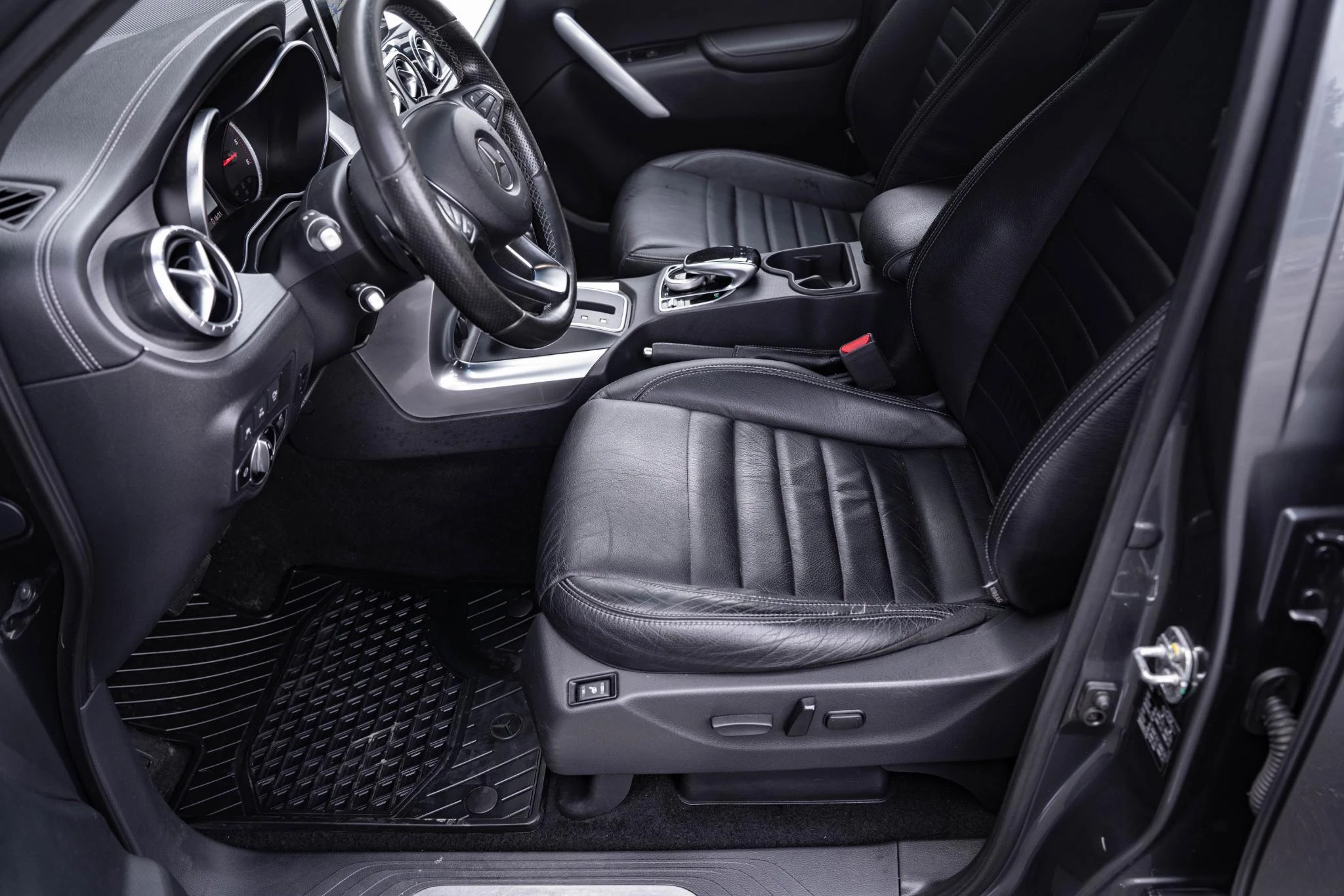 Hoofdafbeelding Mercedes-Benz X-Klasse