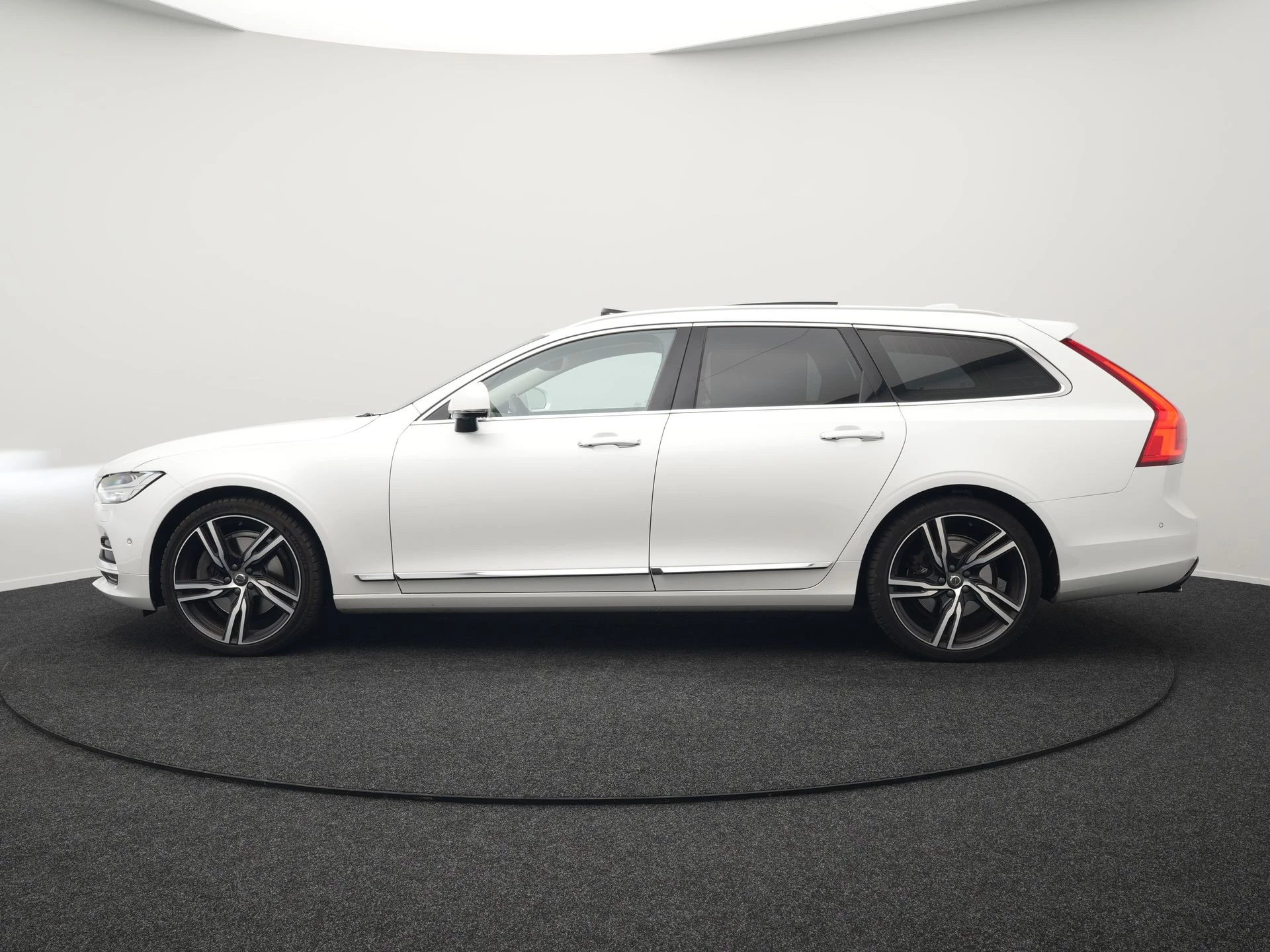 Hoofdafbeelding Volvo V90