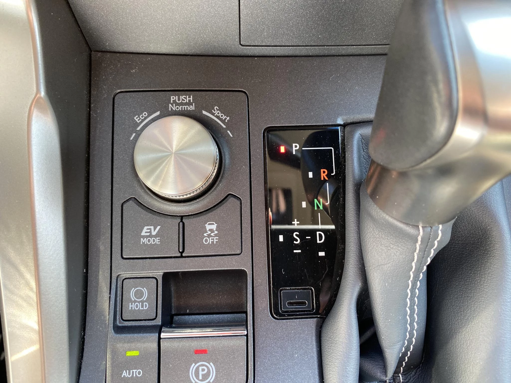 Hoofdafbeelding Lexus NX