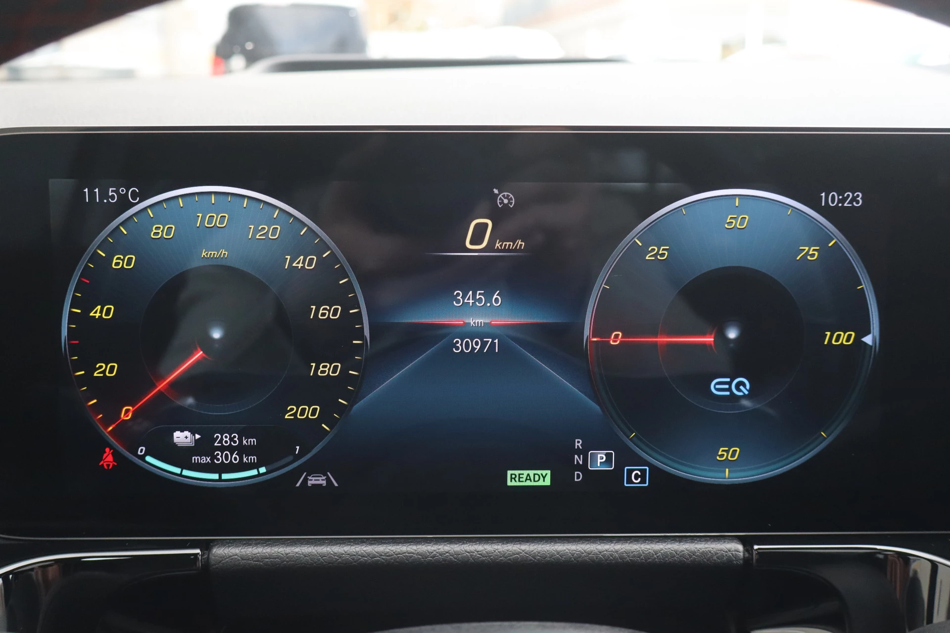 Hoofdafbeelding Mercedes-Benz EQA