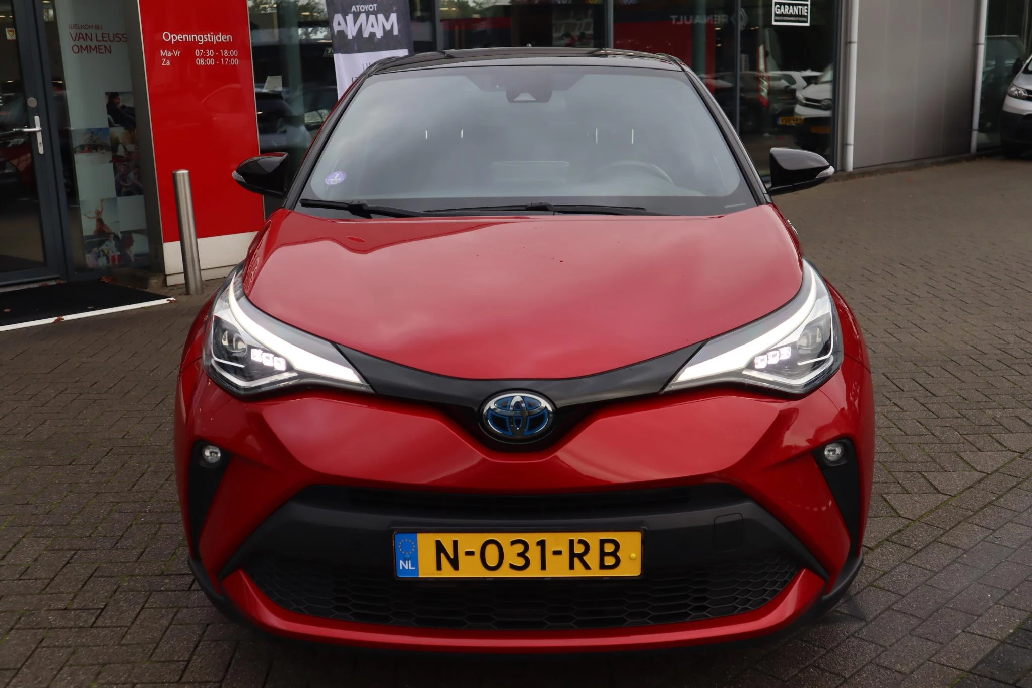 Hoofdafbeelding Toyota C-HR