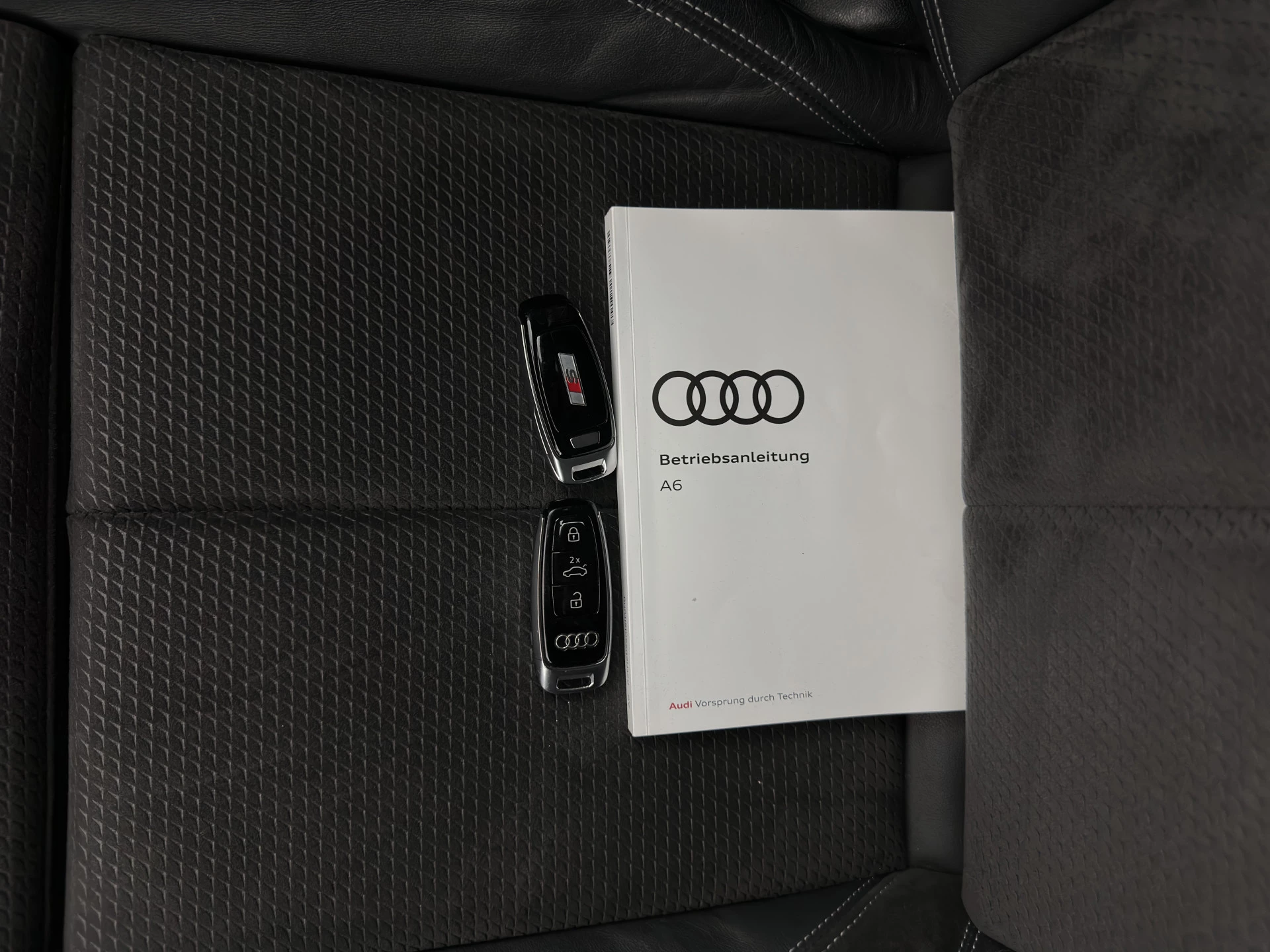 Hoofdafbeelding Audi S6