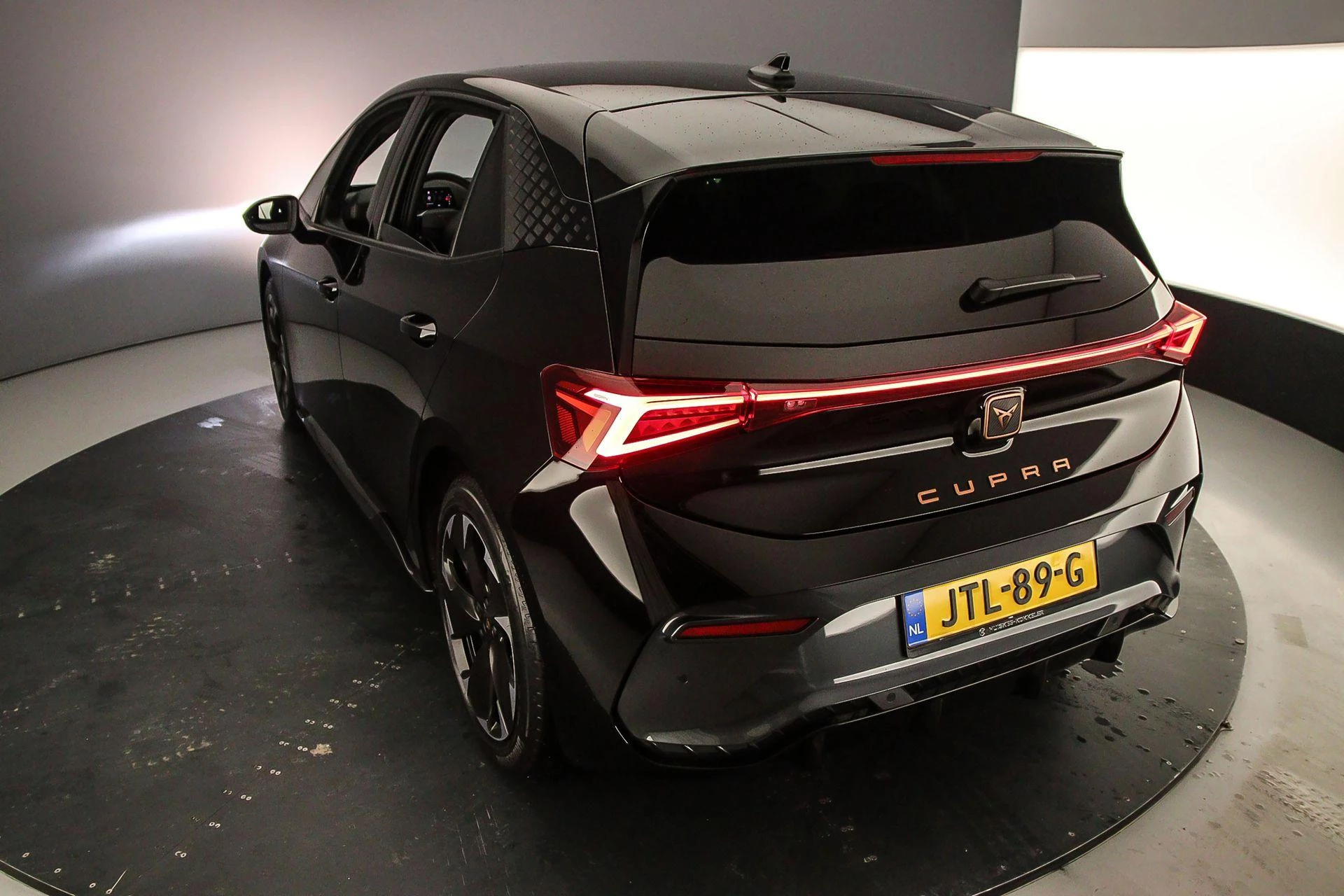 Hoofdafbeelding CUPRA Born