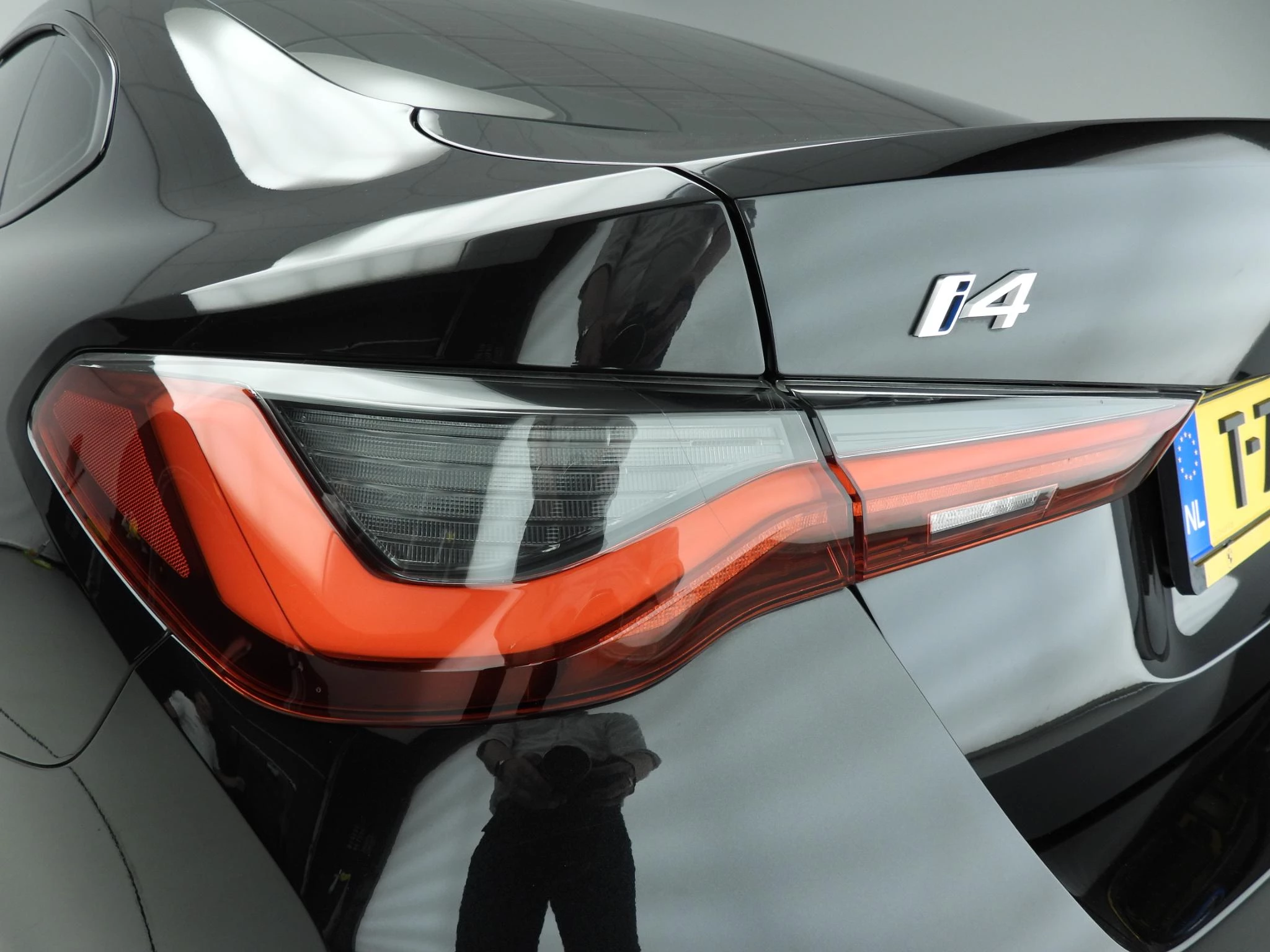 Hoofdafbeelding BMW i4