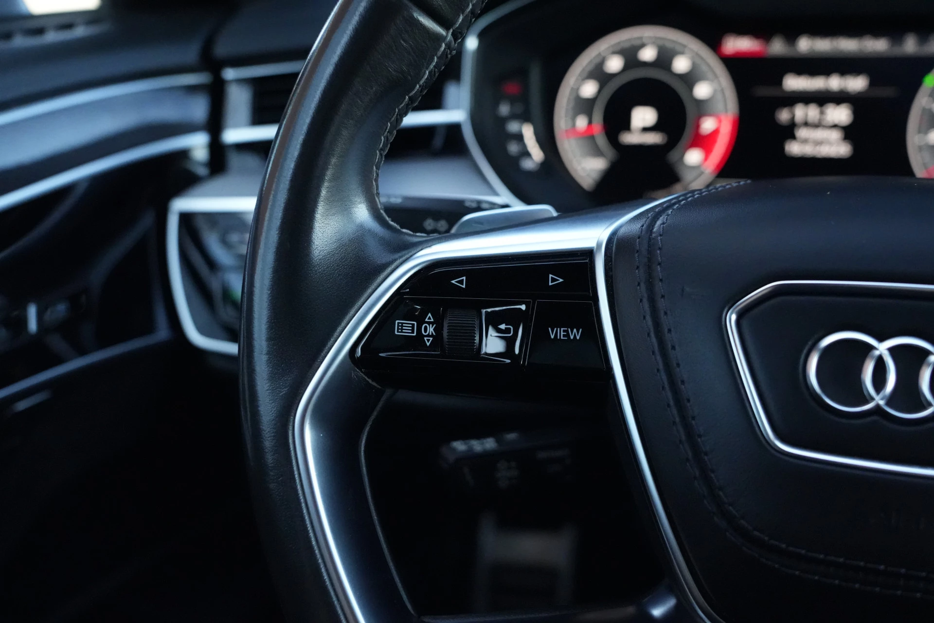 Hoofdafbeelding Audi S8