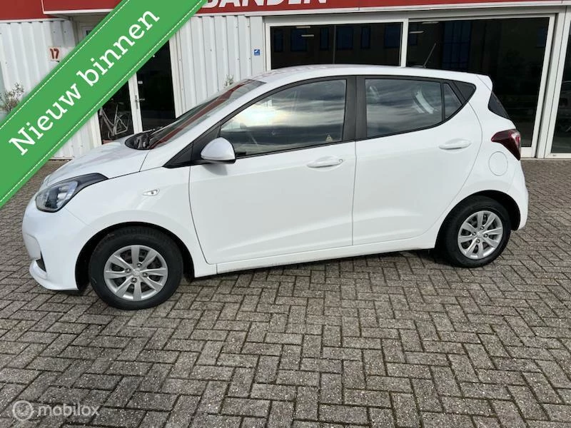 Hoofdafbeelding Hyundai i10