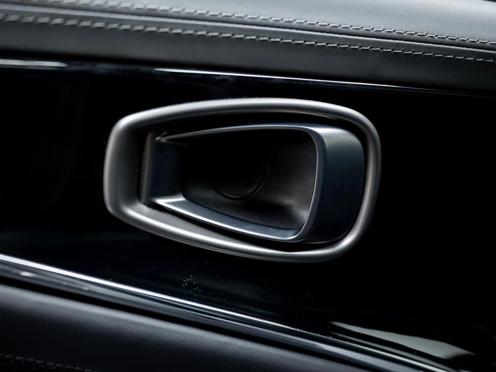 Hoofdafbeelding Aston Martin DBX