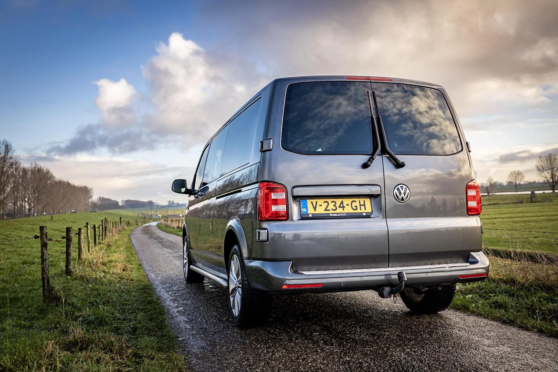 Hoofdafbeelding Volkswagen Transporter