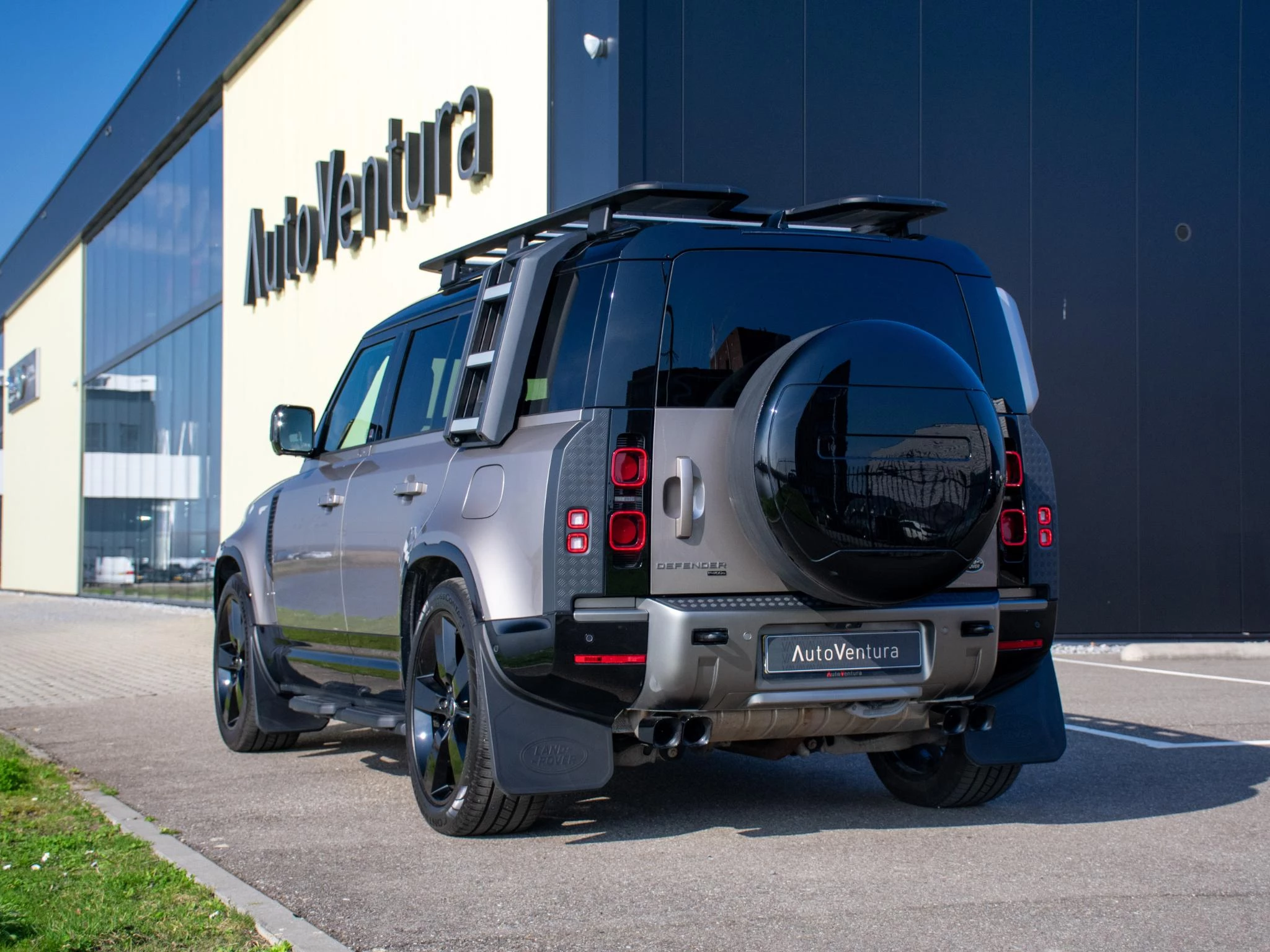 Hoofdafbeelding Land Rover Defender