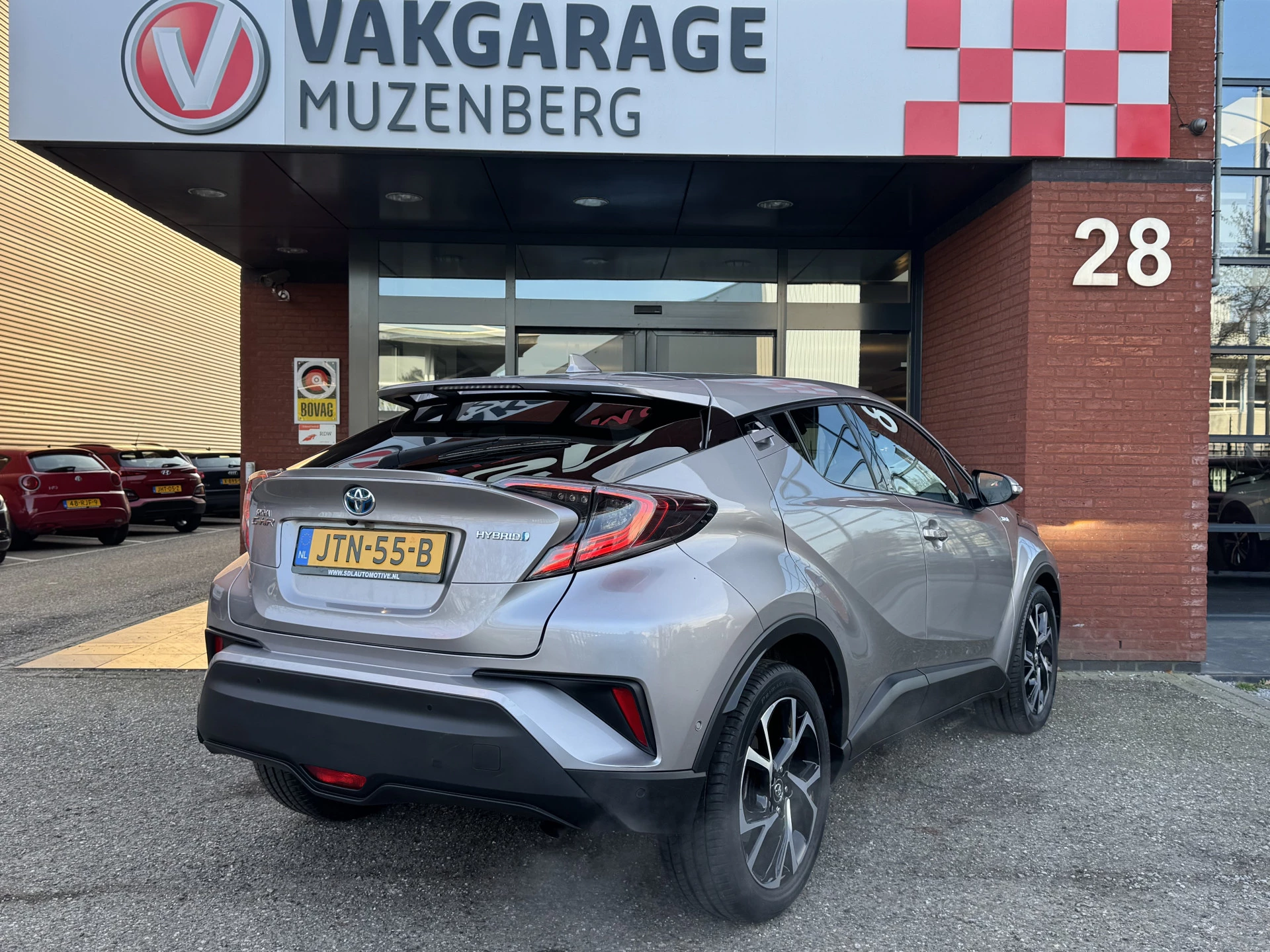 Hoofdafbeelding Toyota C-HR