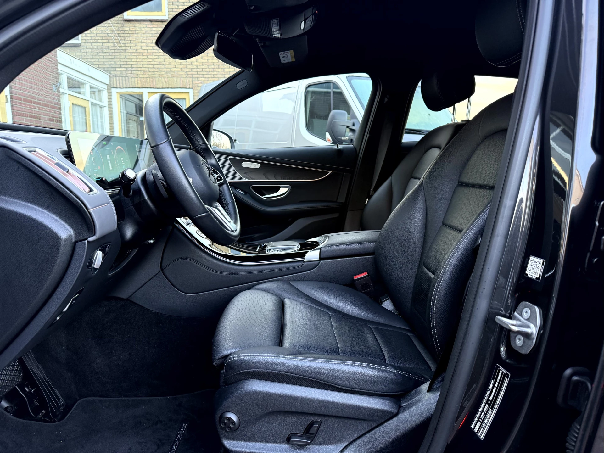 Hoofdafbeelding Mercedes-Benz EQC