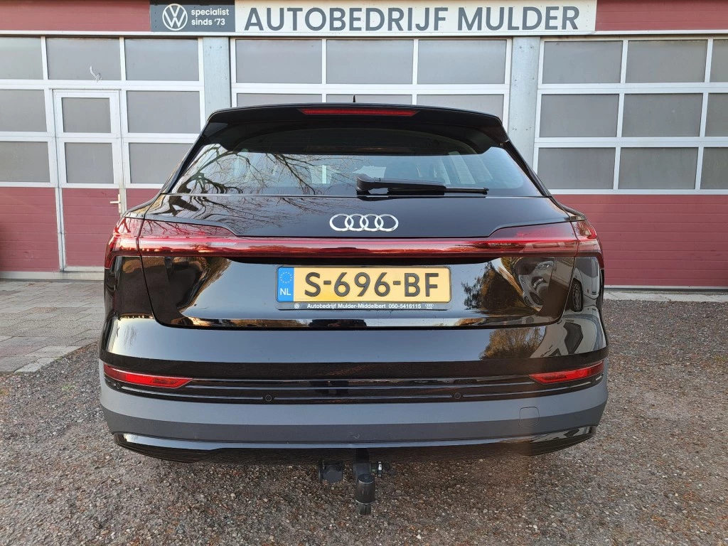 Hoofdafbeelding Audi e-tron