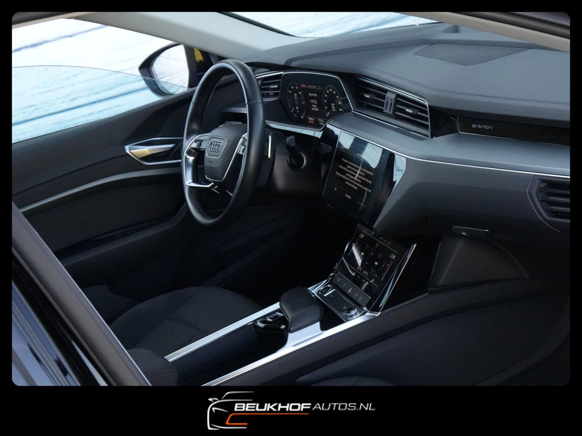 Hoofdafbeelding Audi e-tron