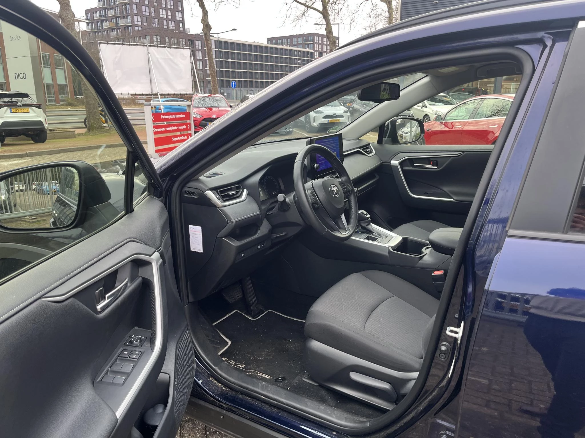 Hoofdafbeelding Toyota RAV4