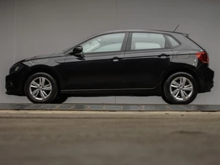 Volkswagen Polo 1.0 TSI Comfortline Sport (APPLE CARPLAY,NAVI,LED,CRUISE,CLIMATE,DAB,SPOILER,SPORTSTOELEN,LM VELGEN,NETTE STAAT)