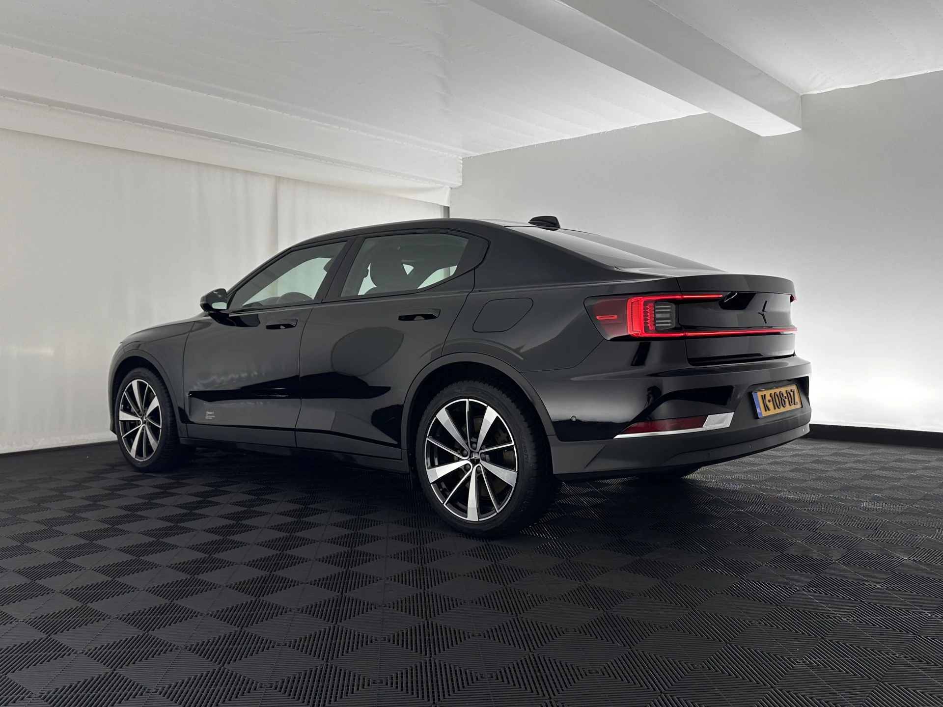 Hoofdafbeelding Polestar 2