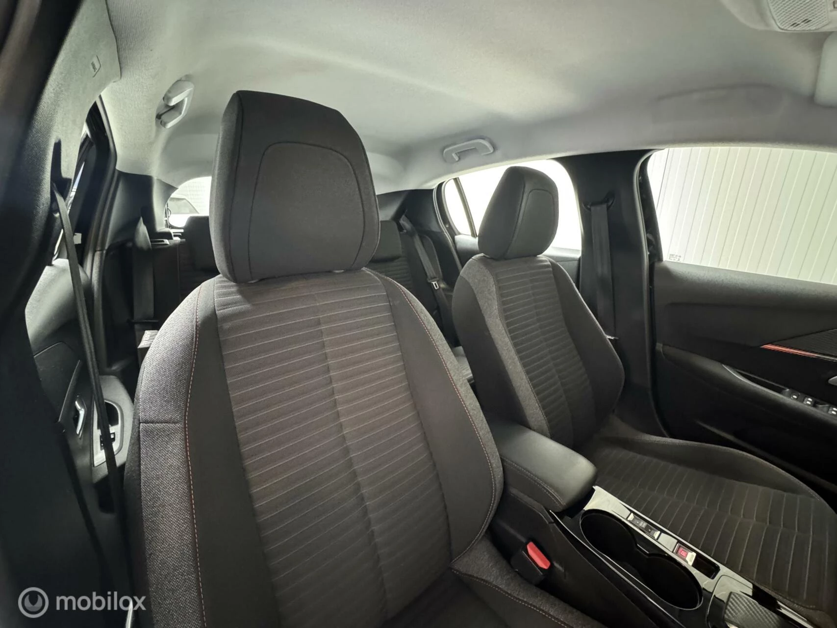 Hoofdafbeelding Peugeot e-208