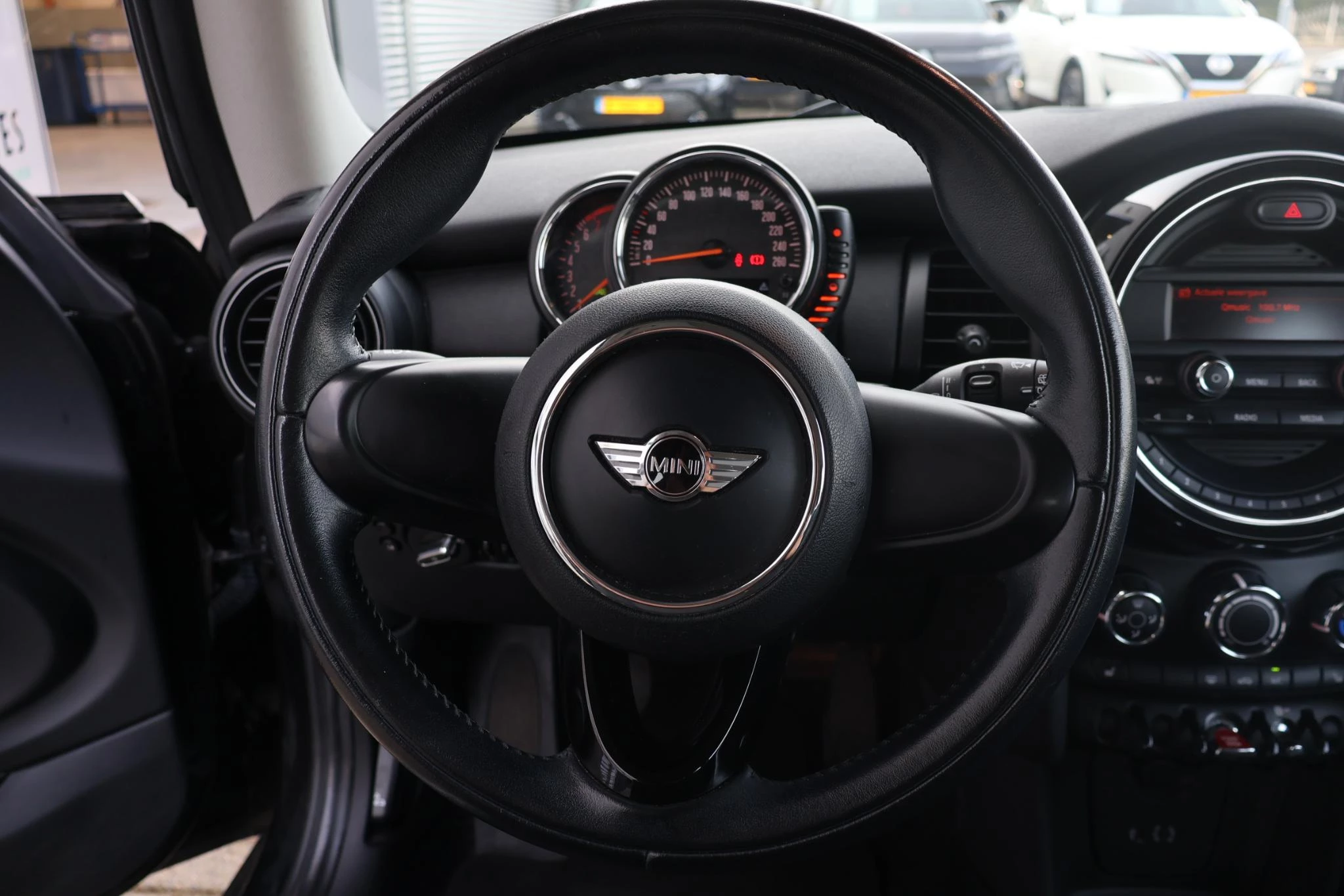 Hoofdafbeelding MINI One