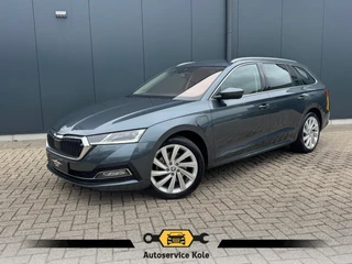 Skoda Octavia Combi 1.4 TSI iV PHEV Style * Memory * Head-up Display * Stoelverwarming * Camera *