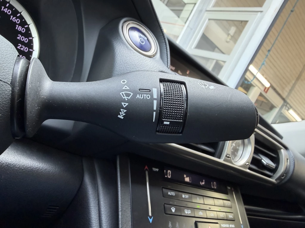 Hoofdafbeelding Lexus IS