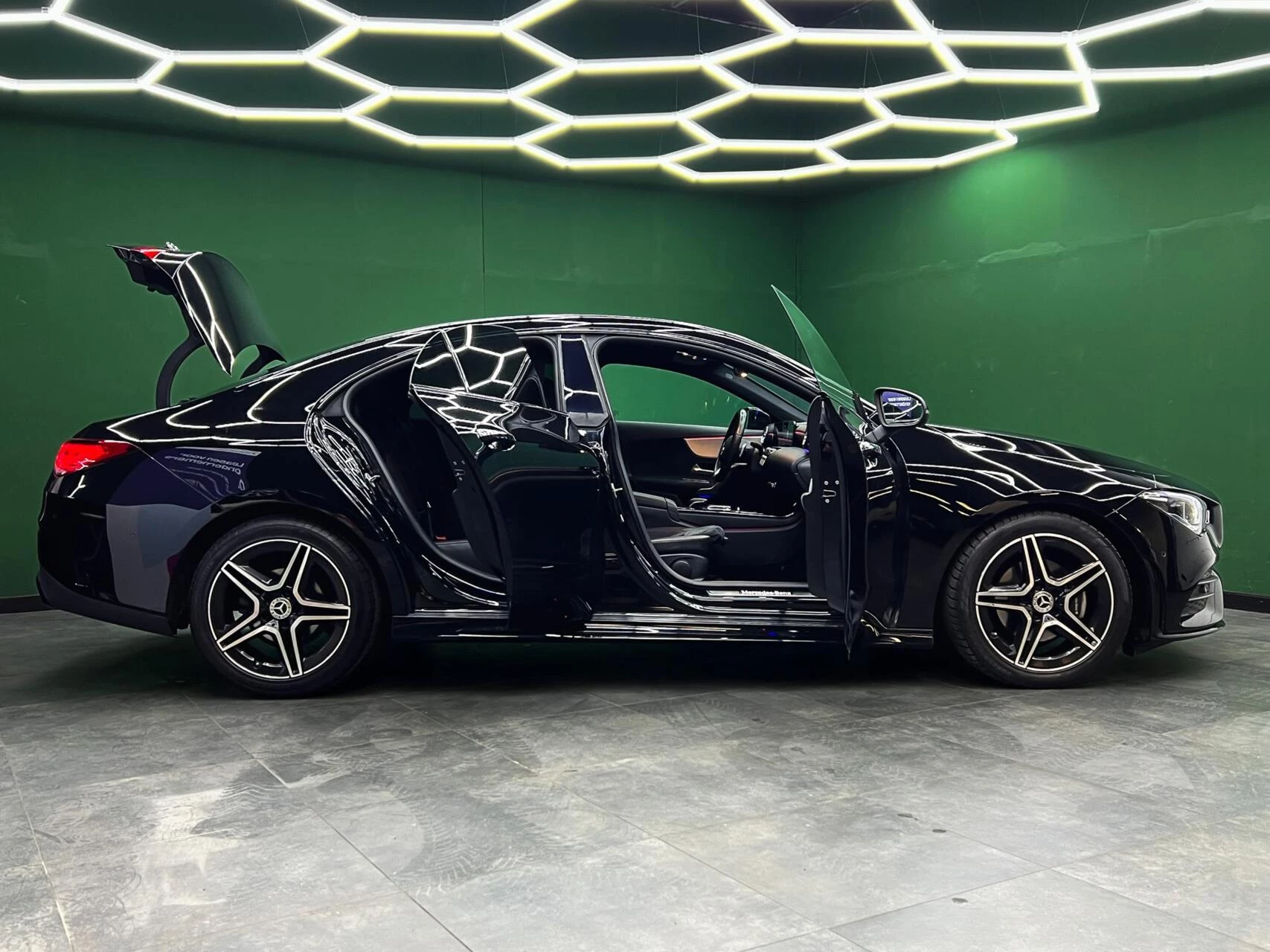 Hoofdafbeelding Mercedes-Benz CLA