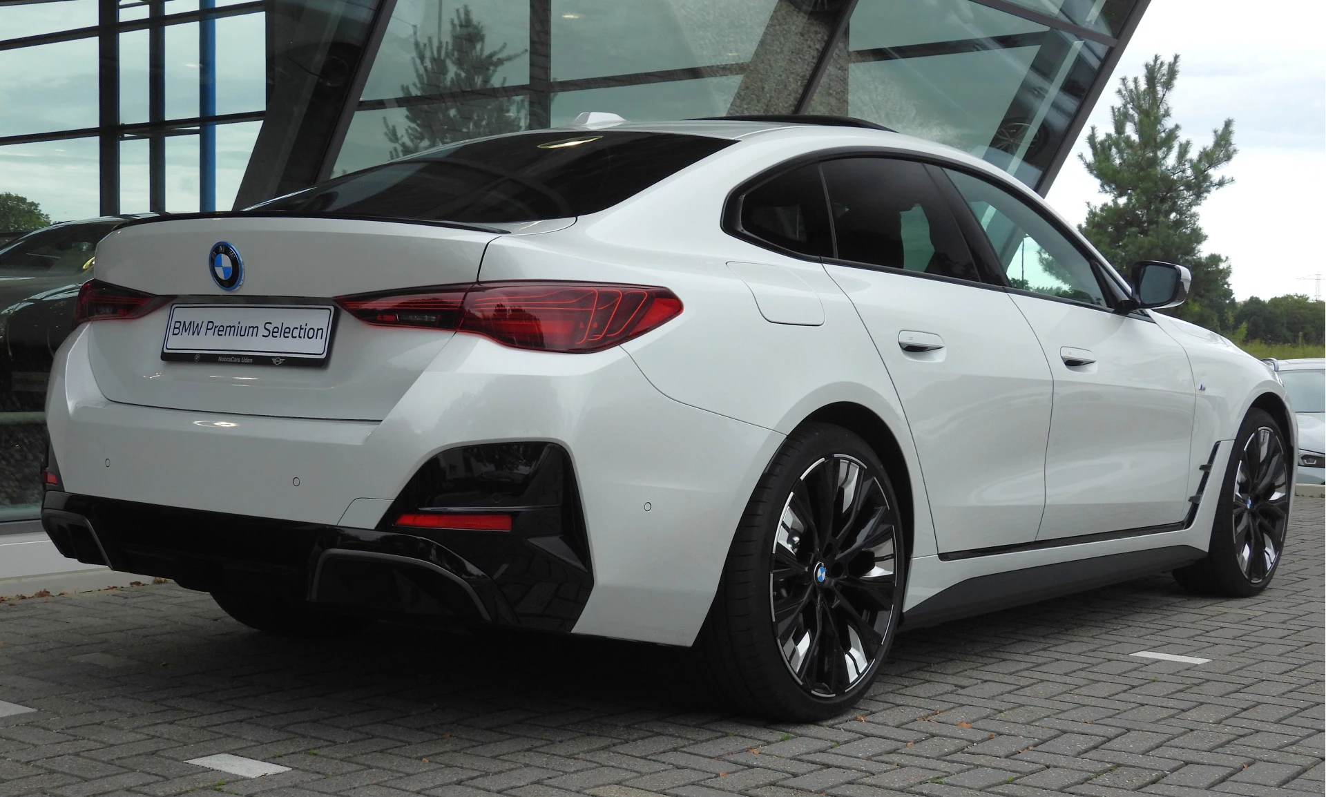 Hoofdafbeelding BMW i4