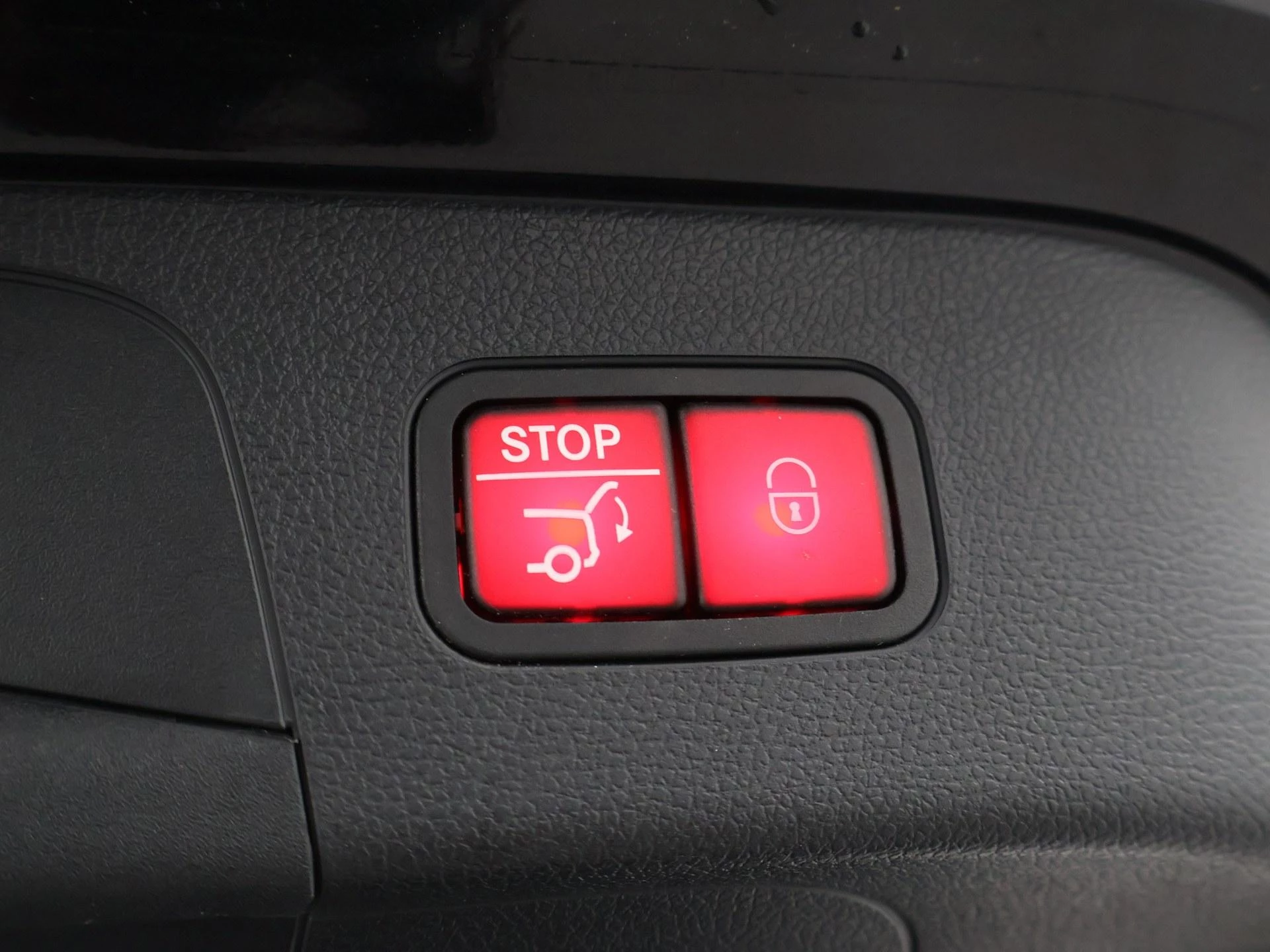 Hoofdafbeelding Mercedes-Benz EQC