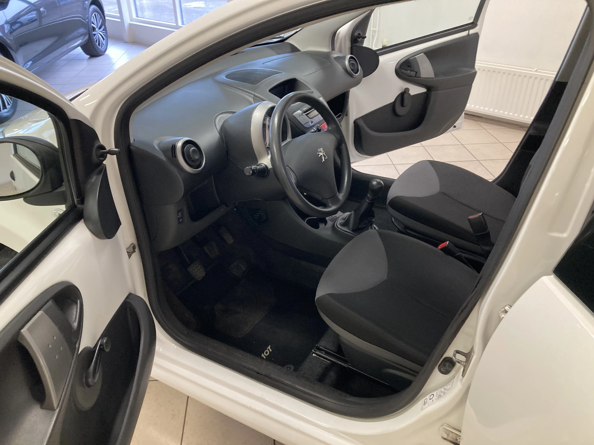 Hoofdafbeelding Peugeot 107