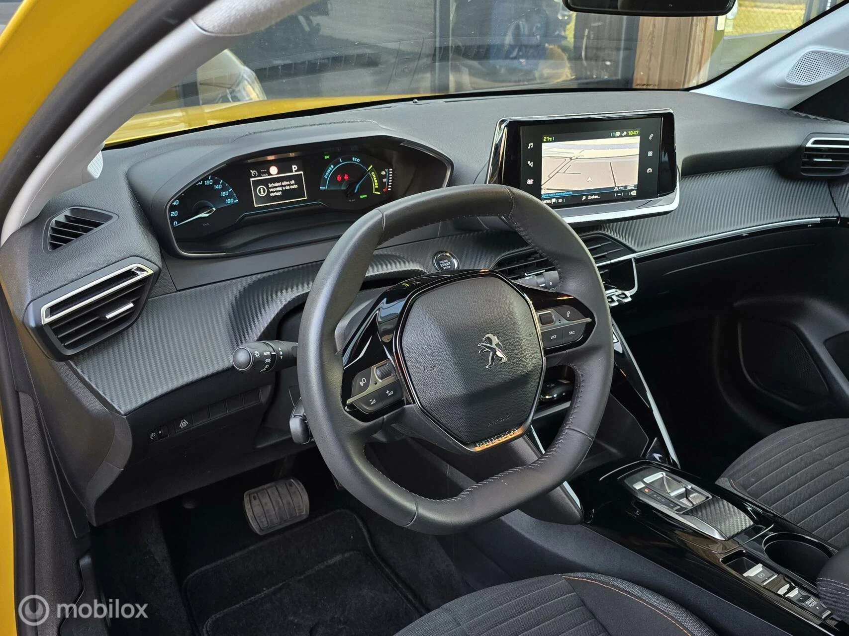 Hoofdafbeelding Peugeot e-208