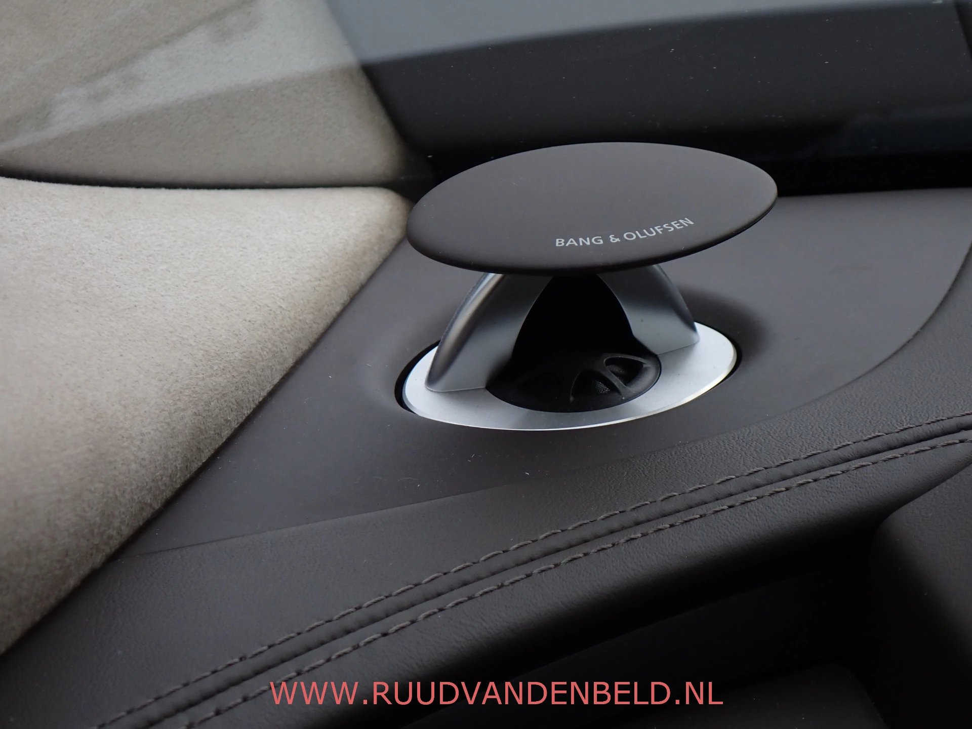 Hoofdafbeelding Audi A8