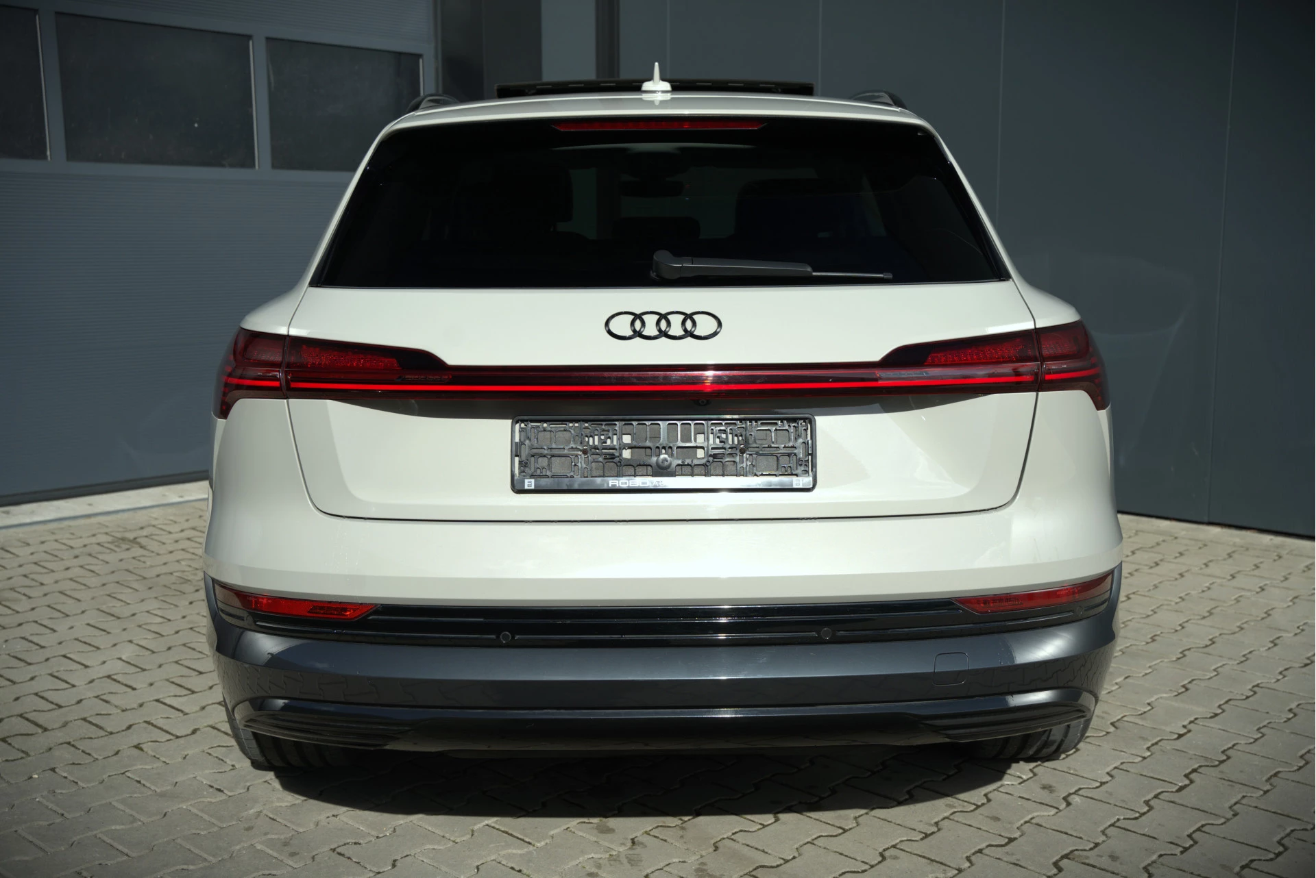 Hoofdafbeelding Audi e-tron