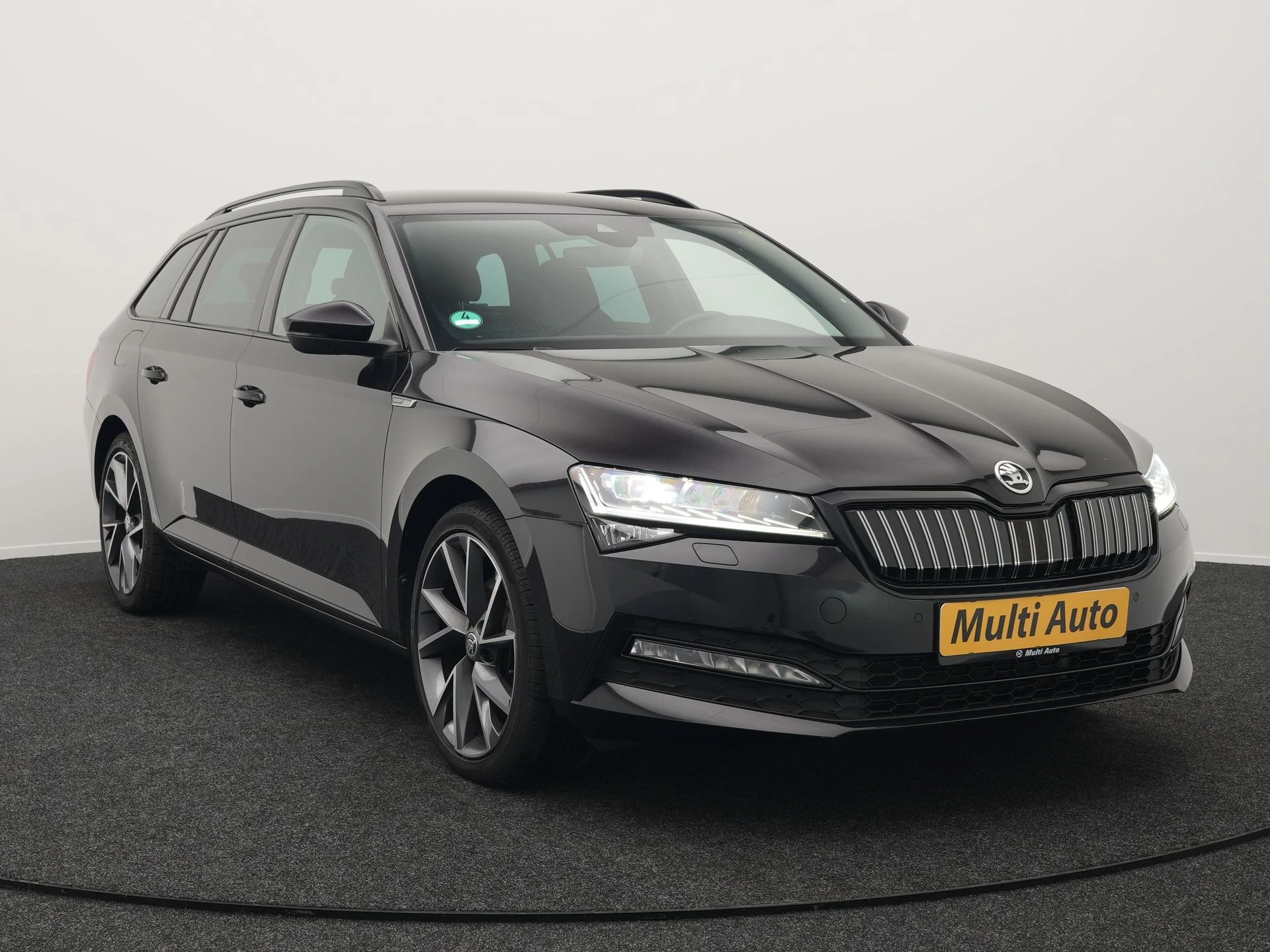 Hoofdafbeelding Škoda Superb