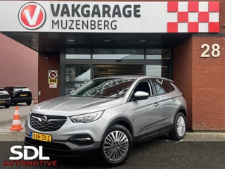 Hoofdafbeelding Opel Grandland X Opel Grandland X 1.2 Turbo Innovation 130PK // LED // CAMERA // PDC V+A // CLIMA // NAVI + CARPLAY