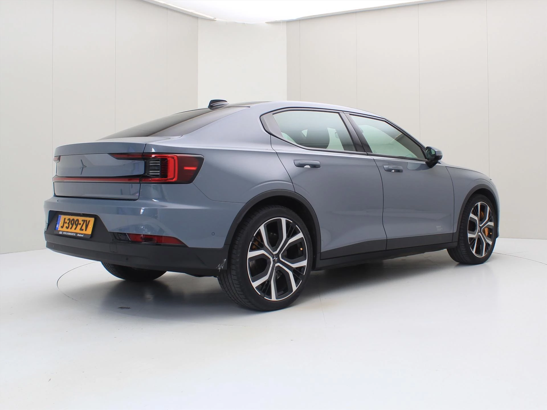Hoofdafbeelding Polestar 2