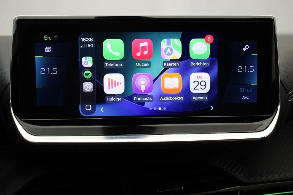 Hoofdafbeelding Peugeot e-2008