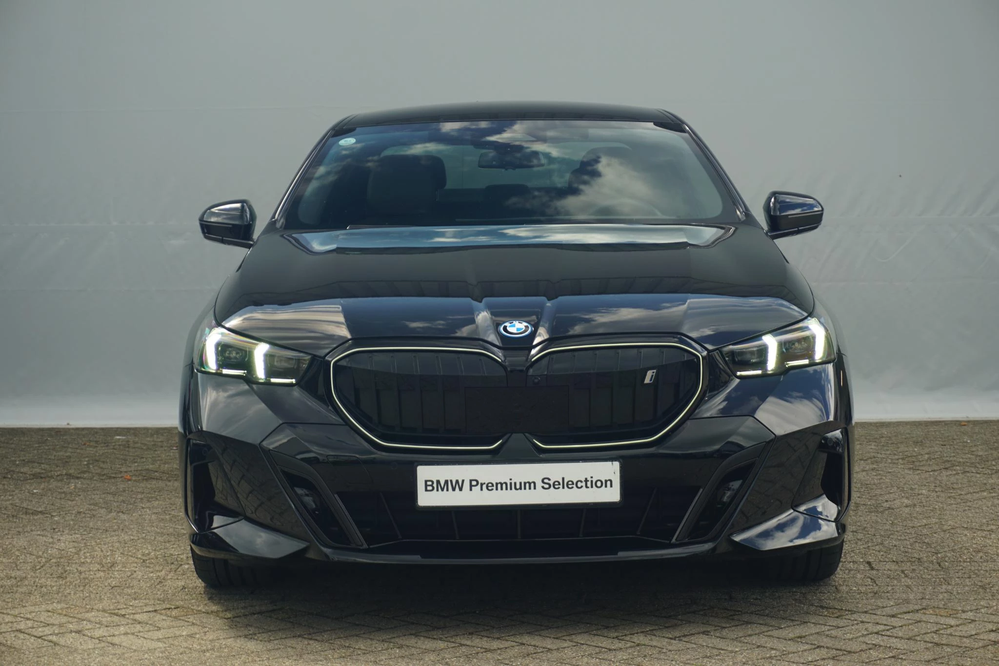 Hoofdafbeelding BMW i5