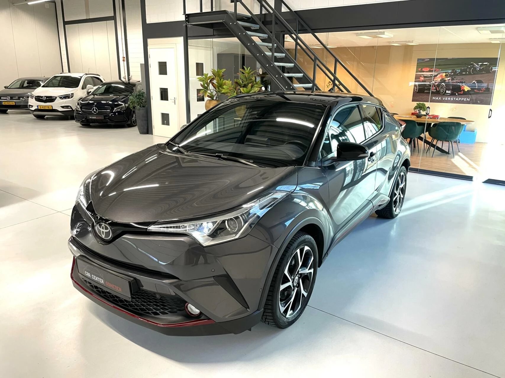 Hoofdafbeelding Toyota C-HR