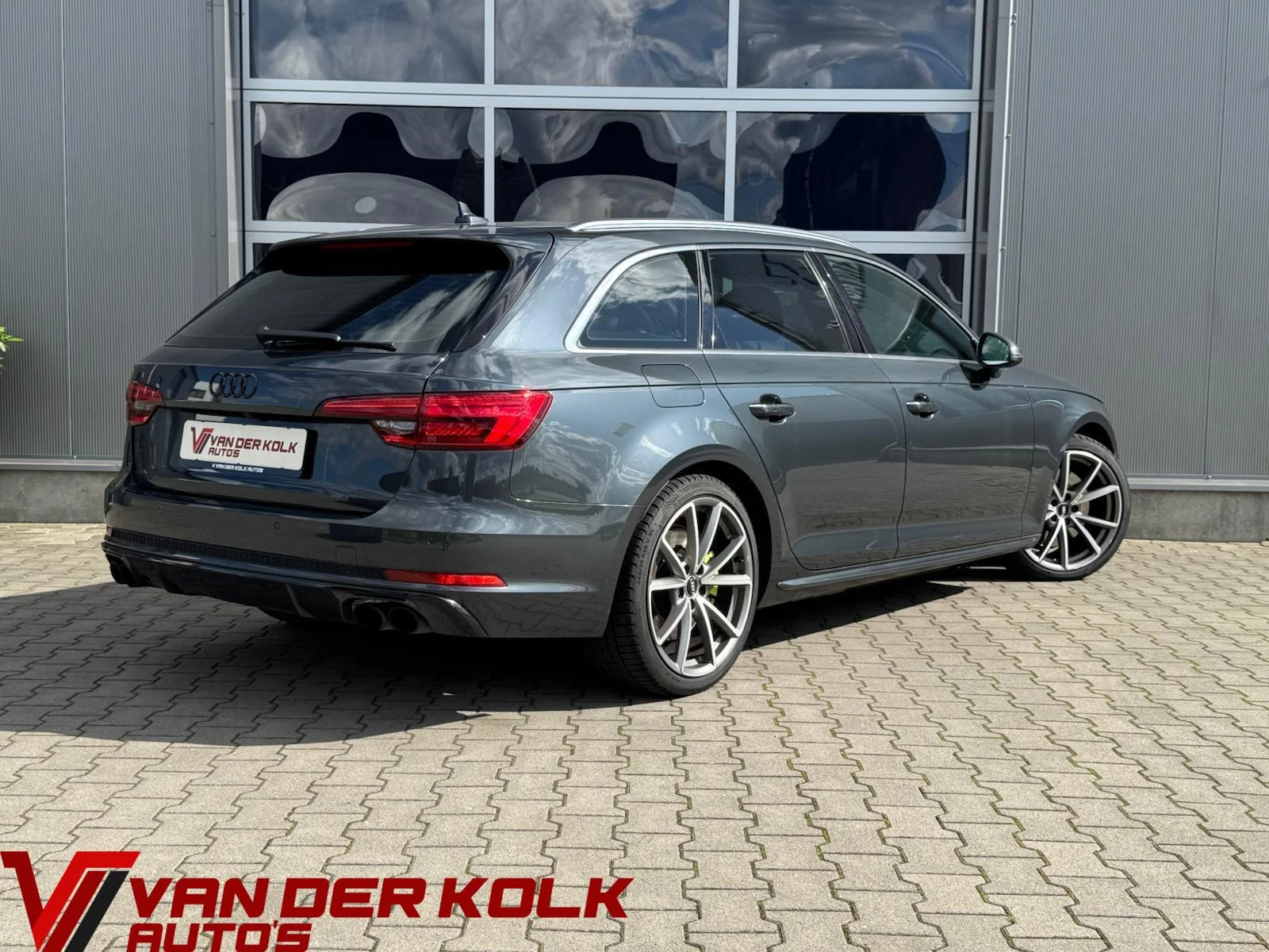 Hoofdafbeelding Audi S4