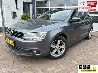Hoofdafbeelding Volkswagen Jetta Volkswagen Jetta 1.6 TDI BlueMotion * TREKHAAK * NAVIGATIE *