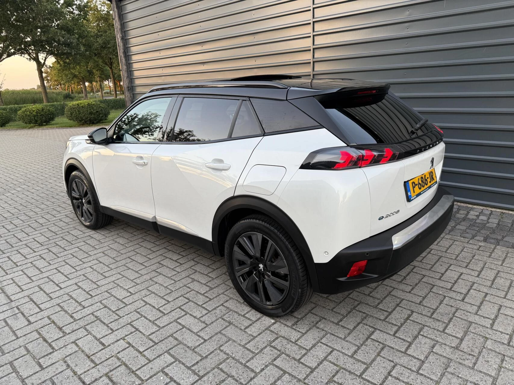 Hoofdafbeelding Peugeot e-2008